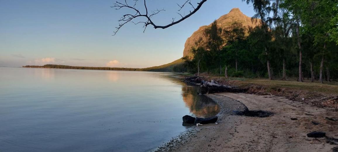 Residence Au Bout Du Morne Le Morne Eksteriør billede