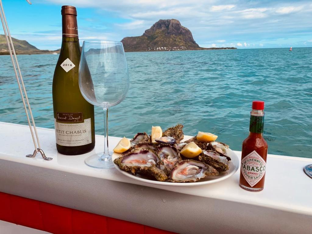 Residence Au Bout Du Morne Le Morne Eksteriør billede